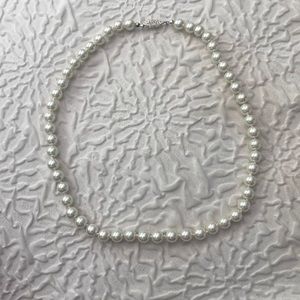 Costume Jewelry Pearl Necklace